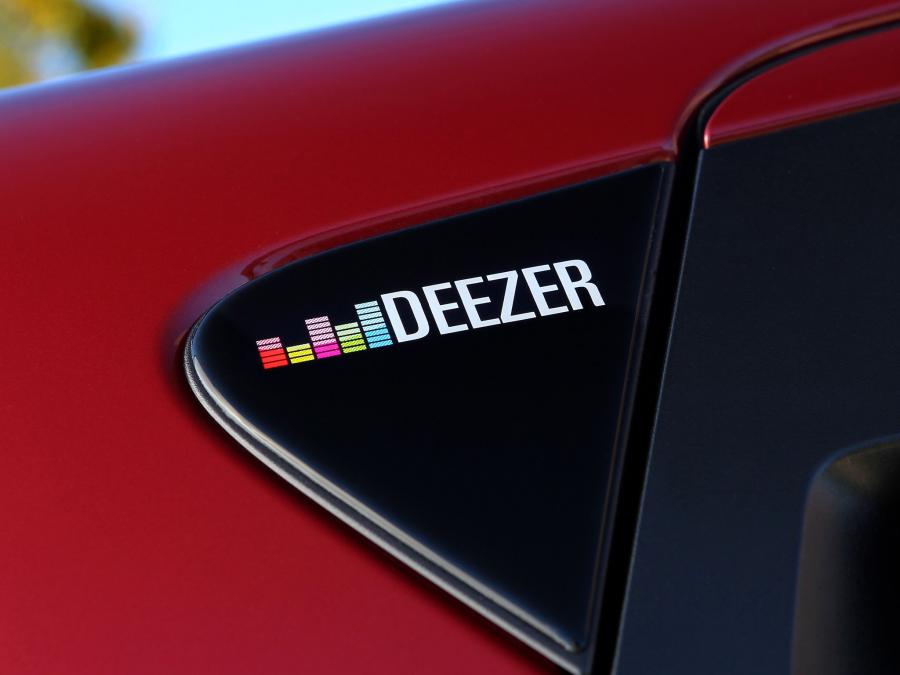  Nissan Juke Deezer 2011 года  (фото 5 из 6)